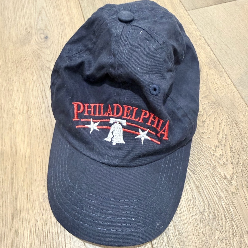 Never worn Philadelphia Liberty Bell cap small